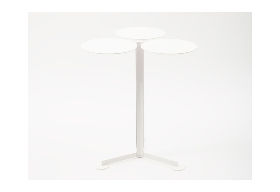 prima foto FAMILIA Tavolo in metallo verniciato con base a 3 razze