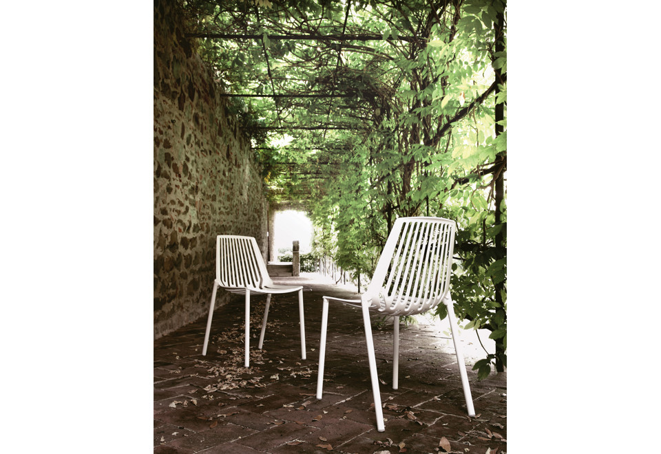 terza foto RION Sedia da giardino impilabile in alluminio con braccioli