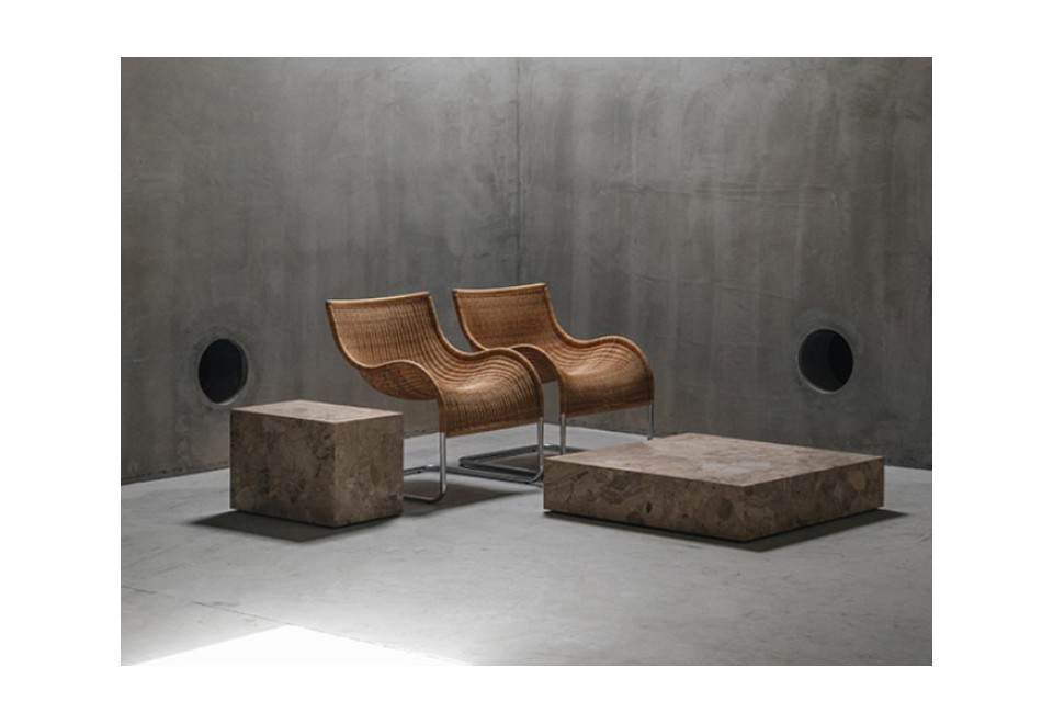 seconda foto EDGE L KUNIS BRESCIA Tavolino basso quadrato in marmo