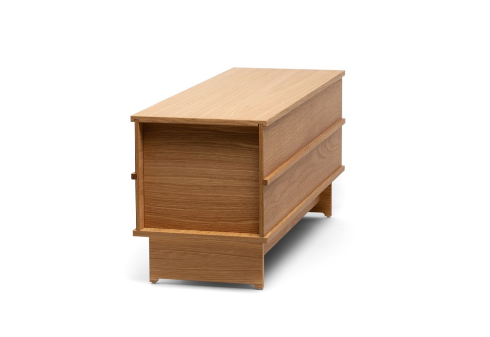 terza foto CORRELATION BENCH SMALL Panca contenitore in rovere