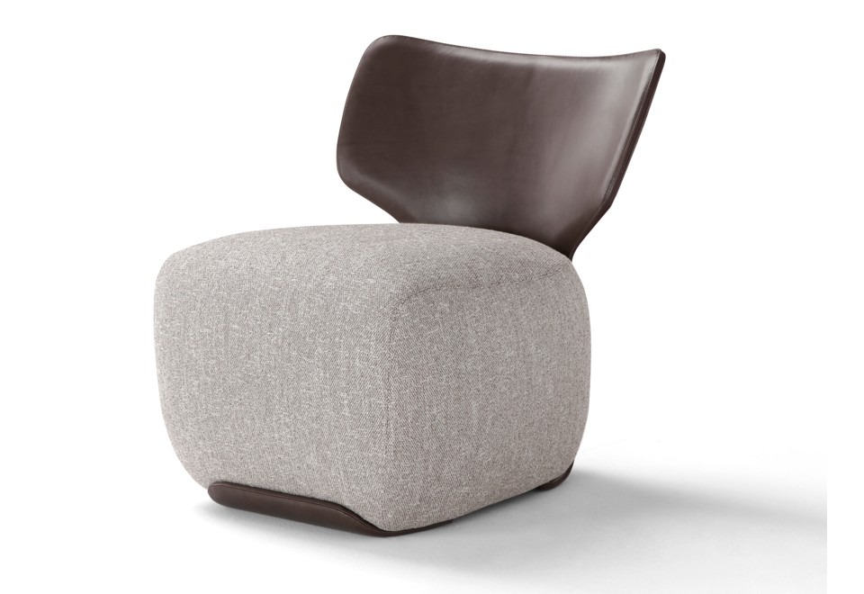 seconda foto NOA Poltroncina imbottita con braccioli