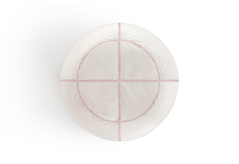 seconda foto COSTURAS BALL Pouf rotondo in tessuto