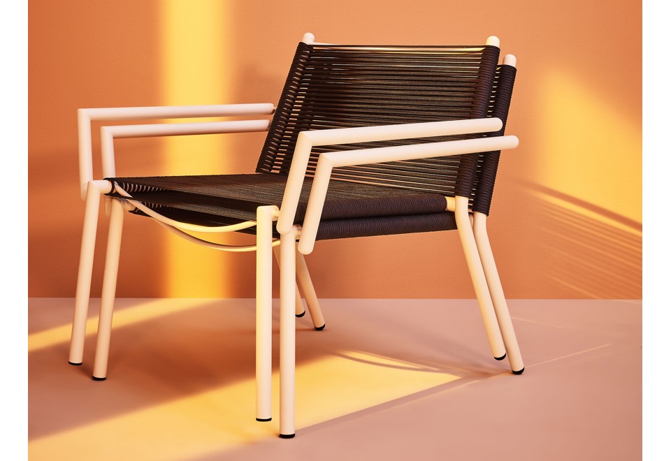 prima foto ELEVEN Poltroncina da giardino in corda nautica con braccioli