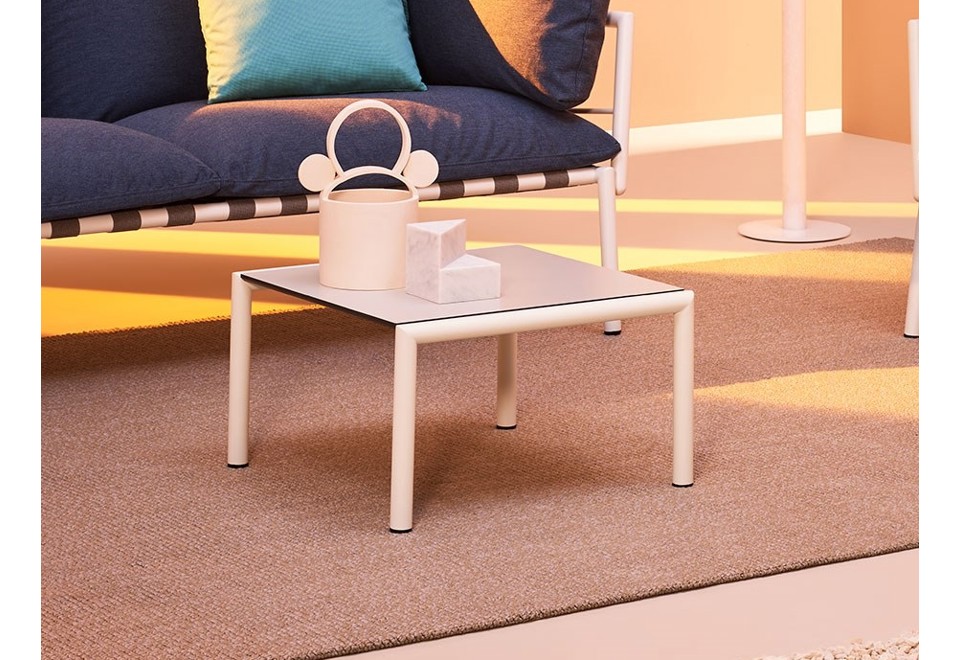 prima foto ELEVEN Tavolino da giardino quadrato in HPL