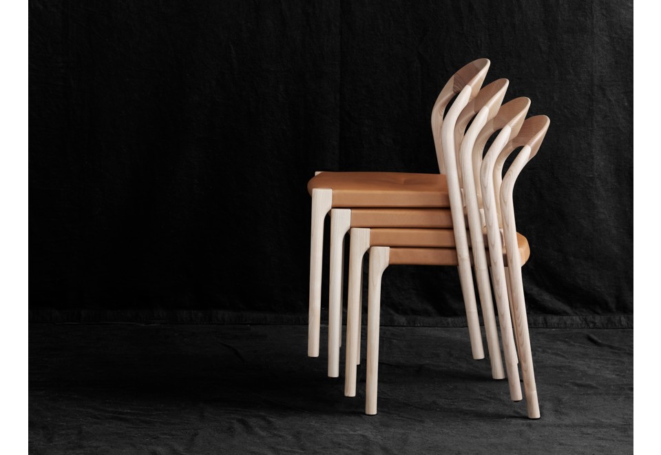 seconda foto TICINO Sedia in frassino con schienale aperto