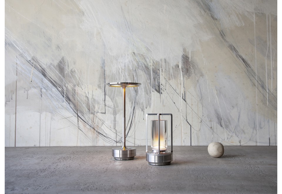 seconda foto TURN+ STAINLESS STEEL Lampada da tavolo a LED a batteria con ricarica USB