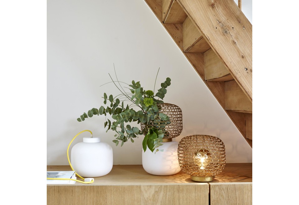 seconda foto JALI Lampada da tavolo a LED in ottone