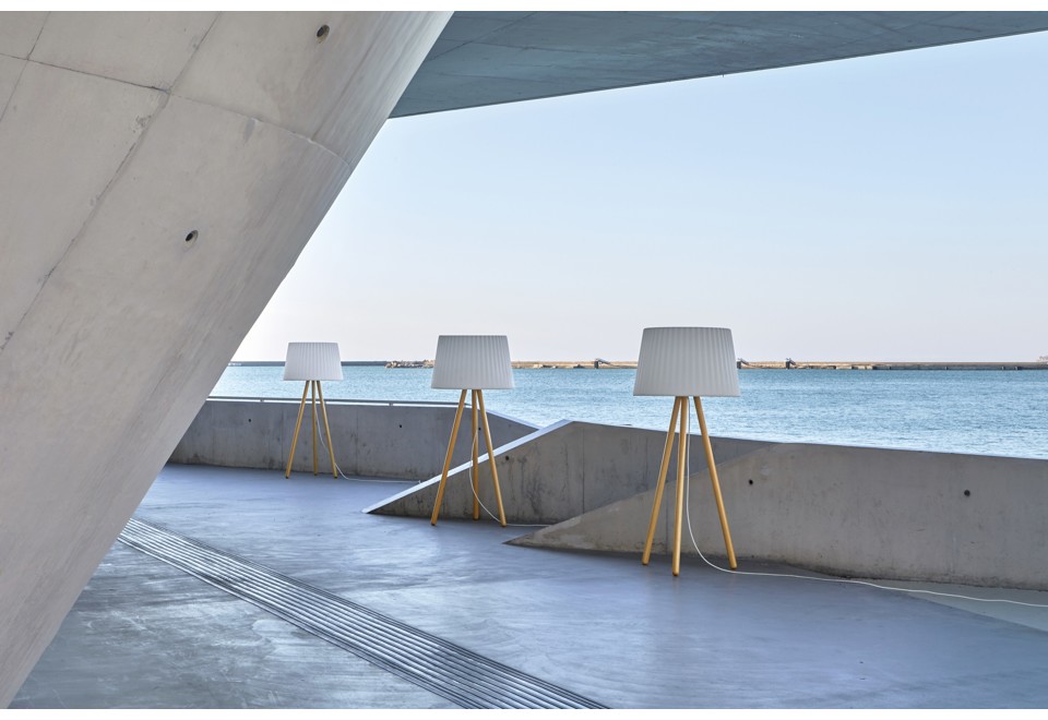 terza foto AGATA WOOD Lampada da terra in Poleasy®