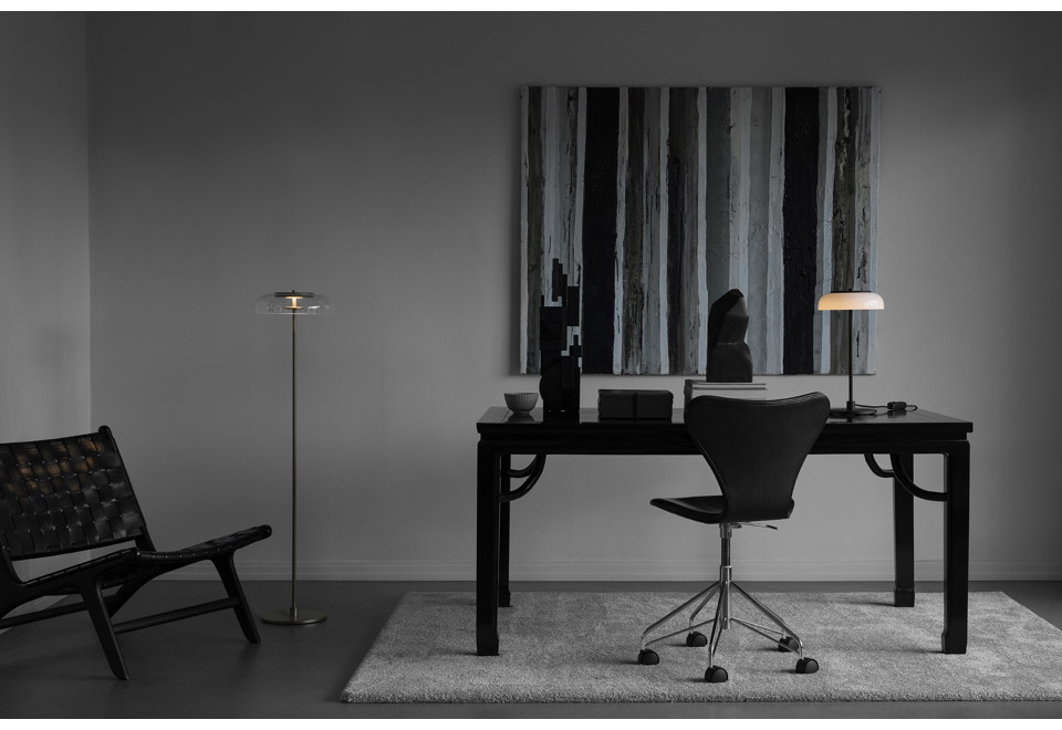 terza foto BLOSSI BLACK Lampada da tavolo a LED in vetro soffiato