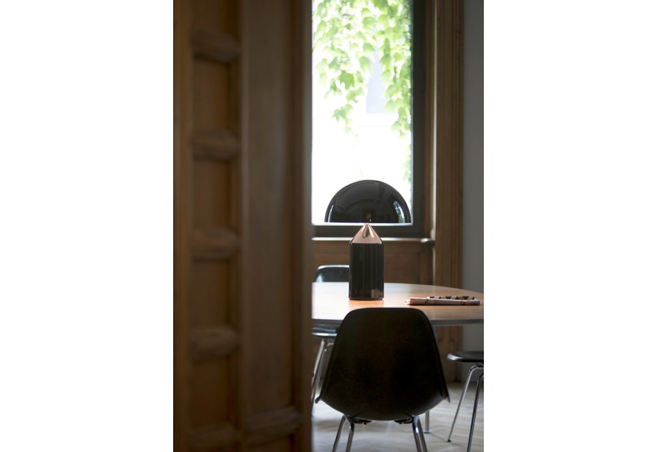 terza foto ATOLLO METALLO Lampada da tavolo in alluminio