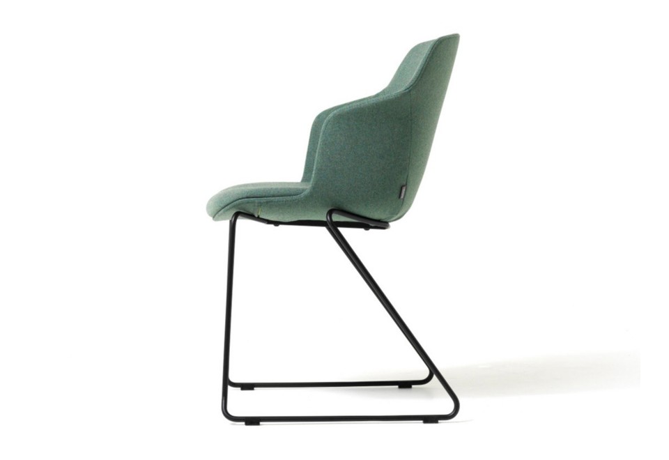 seconda foto CLOP Sedia a slitta in tessuto con braccioli