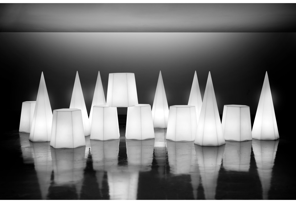 terza foto BLADE RUNNER FLASH Lampada da terra in polietilene