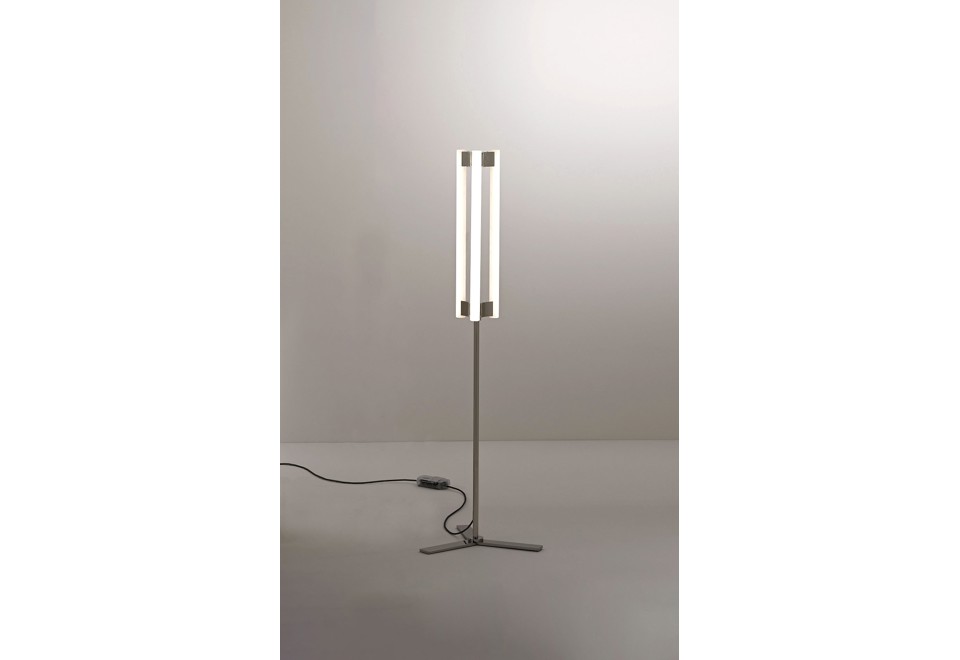 seconda foto LIA Lampada da terra in ottone