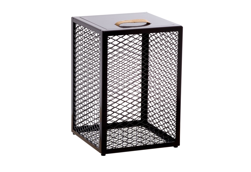 prima foto THE CUBE Tavolino in metallo verniciato con portariviste