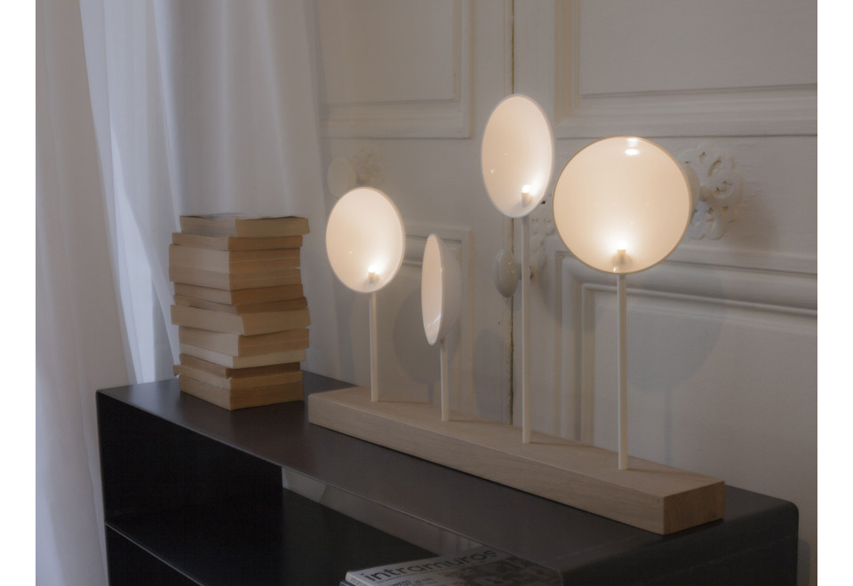 terza foto PARABOLE Lampada da tavolo a LED