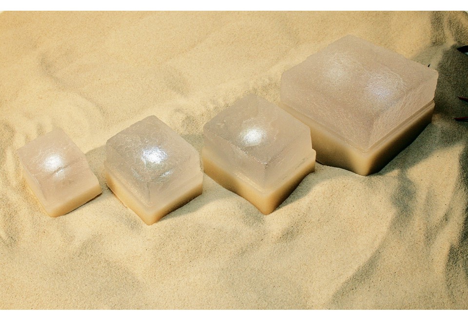 terza foto LIGHT STONE BASALT Segnapasso a LED a pavimento