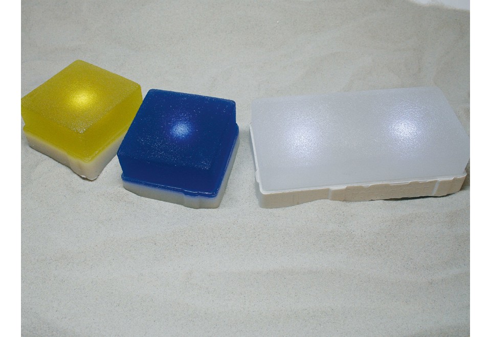 seconda foto LIGHT STONE BETON Segnapasso a LED a pavimento