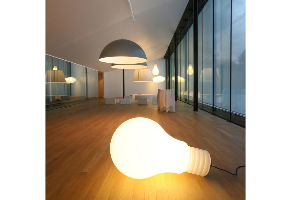 seconda foto °SO1 Lampada da terra a LED in polietilene