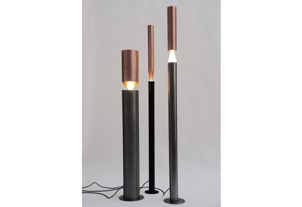 prima foto TUBES Lampade da terra in acciaio e rame