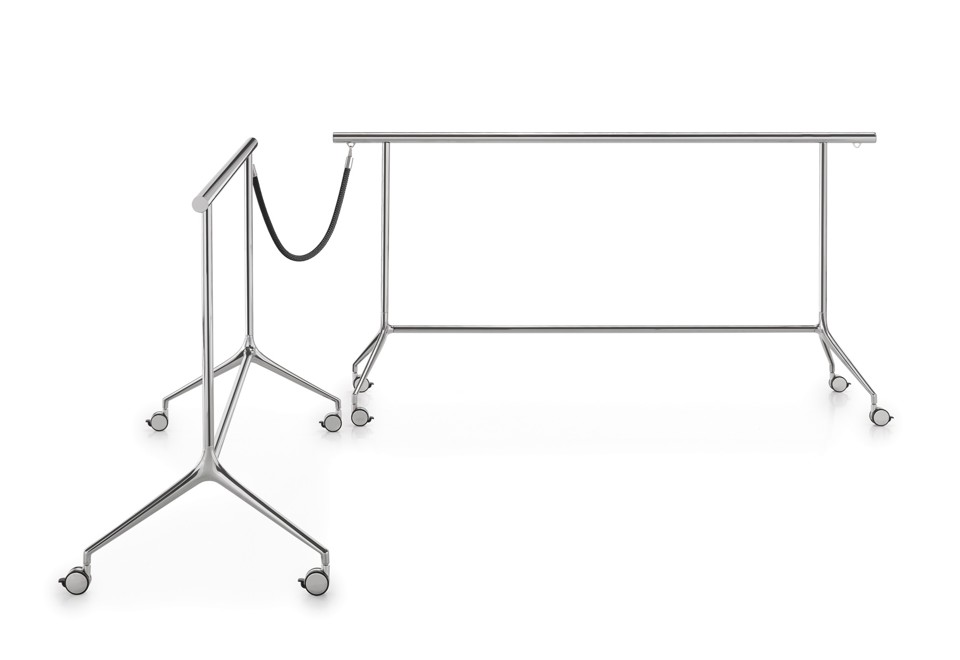 prima foto SPEECH BARRIER Transenna segnapercorso in acciaio cromato