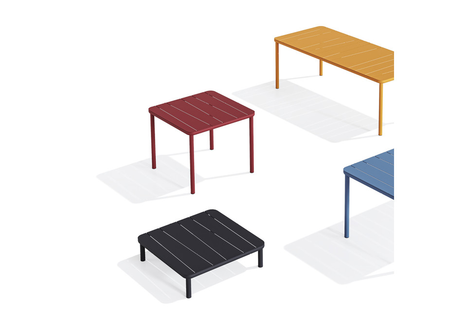 terza foto BANGI Tavolino basso in acciaio verniciato a polvere