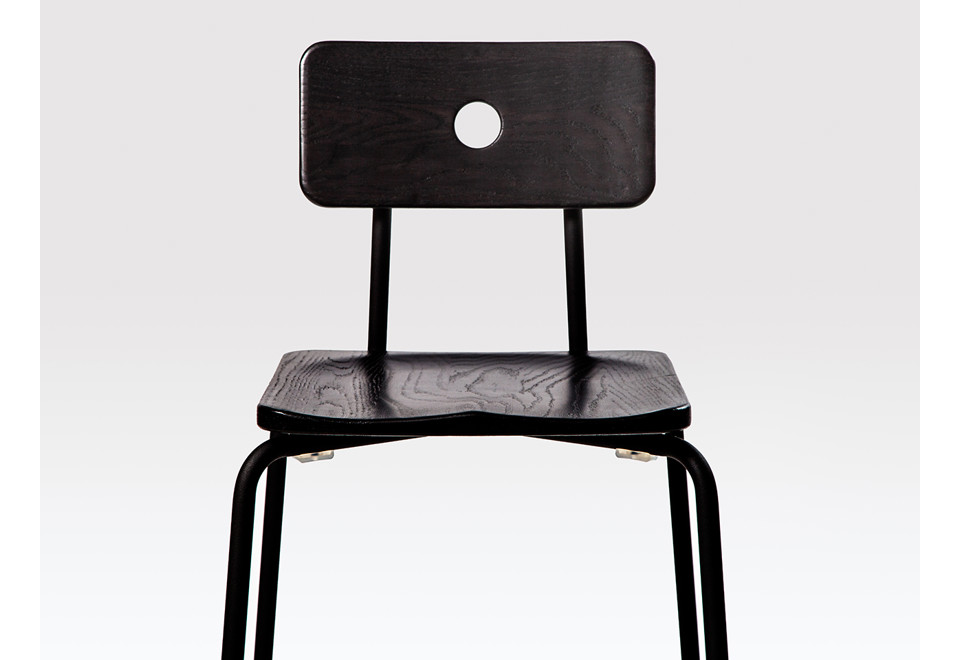 terza foto MILNE Sgabello da bar impilabile in acciaio e legno