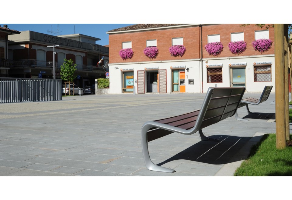 seconda foto CARYA Panchina in legno con schienale