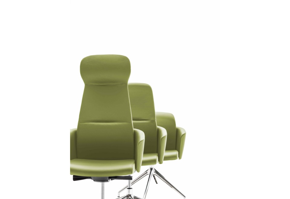 seconda foto MY BELLE Sedia ufficio in pelle con braccioli su trespolo