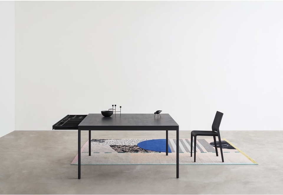 seconda foto ICARO 015 Tavolo da pranzo quadrato in acciaio con cassetti