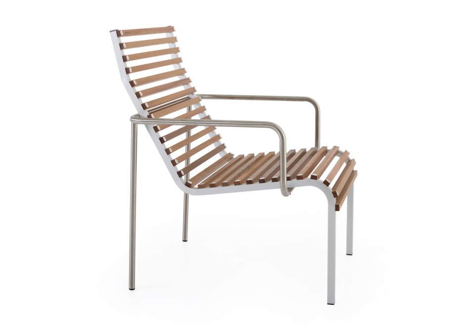 prima foto EXTEMPORE Poltrona da giardino in legno con braccioli