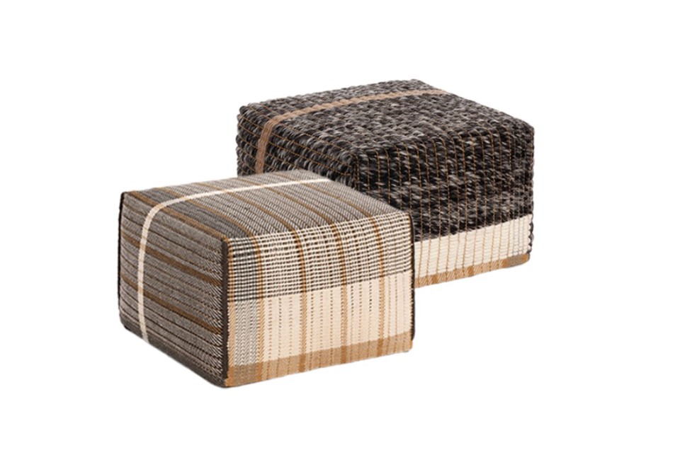 prima foto REVERSIBLE BLACK Pouf quadrato in lana, lino e cotone