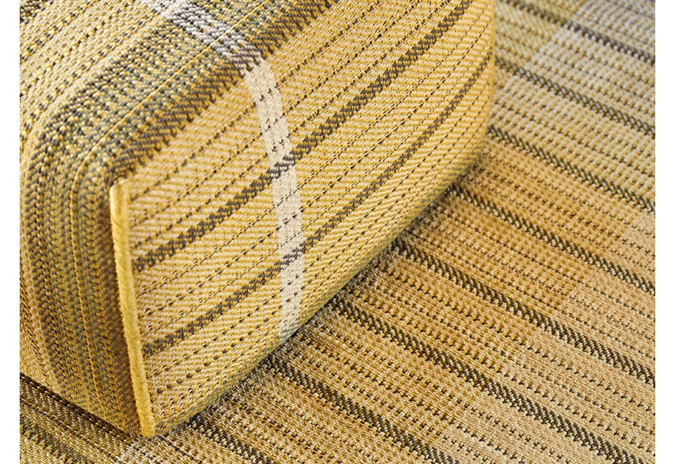 seconda foto REVERSIBLE YELLOW Pouf quadrato in lana, lino e cotone