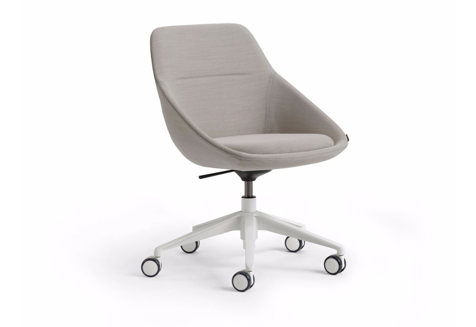 seconda foto EZY LOW Sedia ufficio in tessuto a 5 razze con ruote