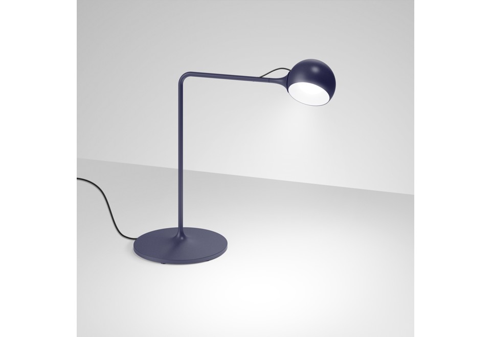 seconda foto IXA Lampada da scrivania orientabile in metallo