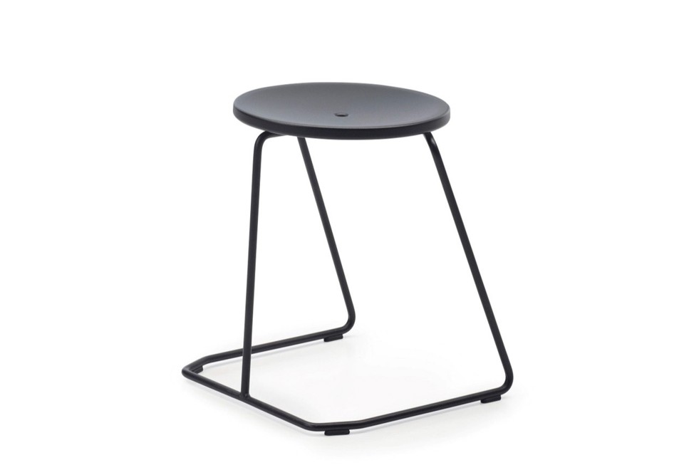 seconda foto TIKI STOOL Sgabello da giardino impilabile in acciaio a slitta