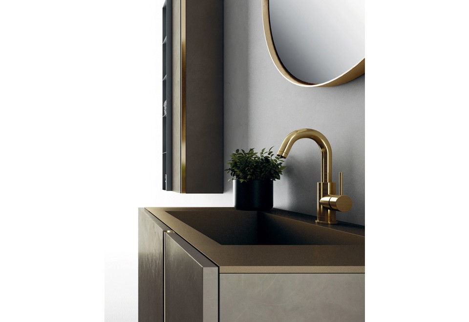 terza foto OPERA 04 Arredo bagno in legno laccato e metallo