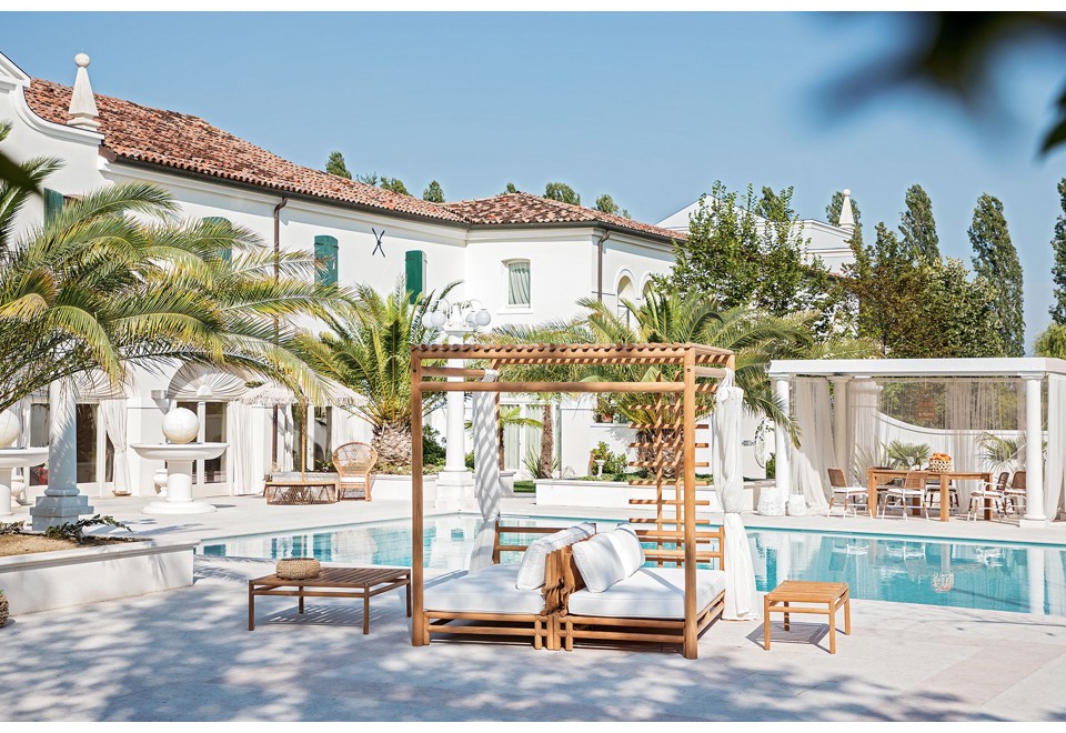 terza foto WOO SYSTEM Tavolino da giardino rettangolare in teak