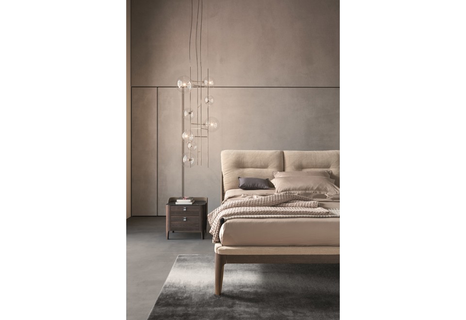 terza foto SETTANTA Letto imbottito matrimoniale in legno