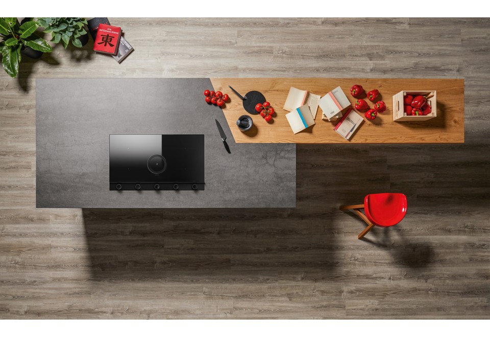 terza foto NIKOLATESLA UNPLUGGED Piano cottura in vetro con cappa integrata classe A+