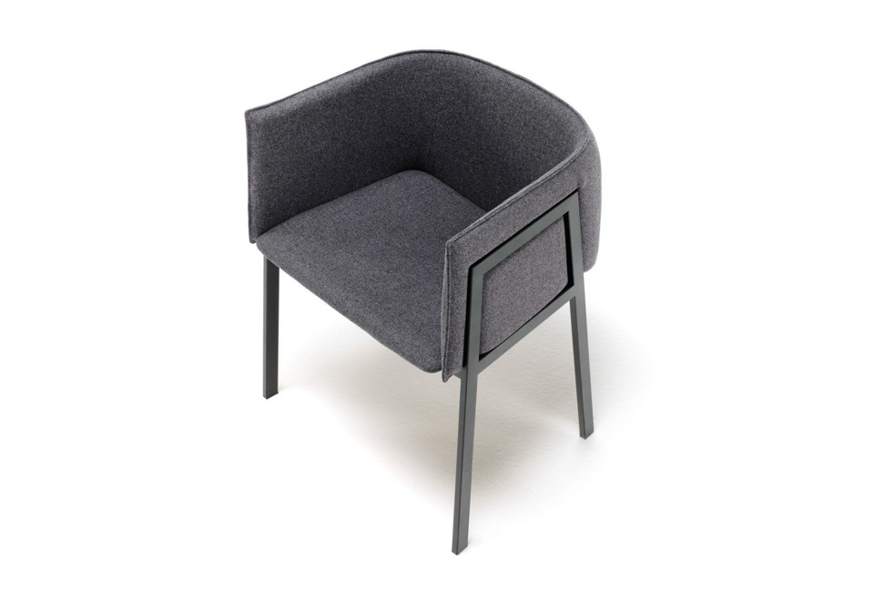 prima foto PIN UP GRACE Sedia in tessuto con braccioli