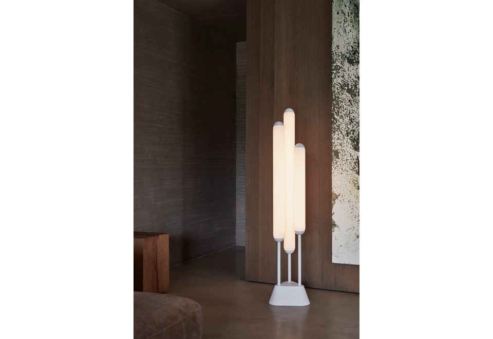 terza foto PURO FLOOR Lampada da terra a LED in metallo e vetro soffiato