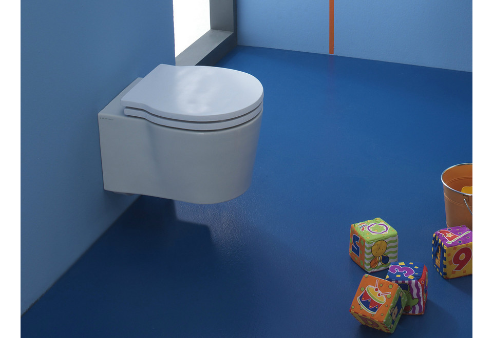 prima foto BUCKET Wc sospeso in ceramica per bambini