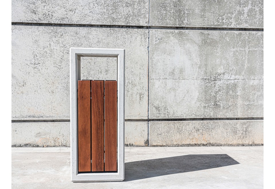 prima foto OUTLINE Portarifiuti in legno e calcestruzzo