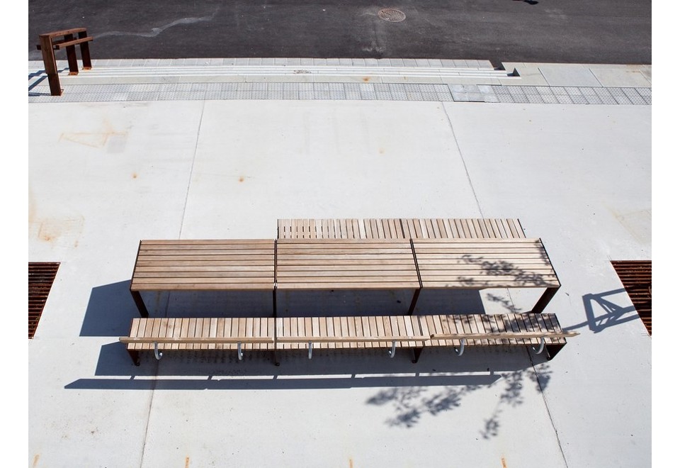 terza foto VROOM Panchina componibile in acciaio e legno con schienale