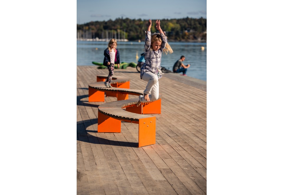 seconda foto VROOM Panchina componibile in acciaio e legno senza schienale