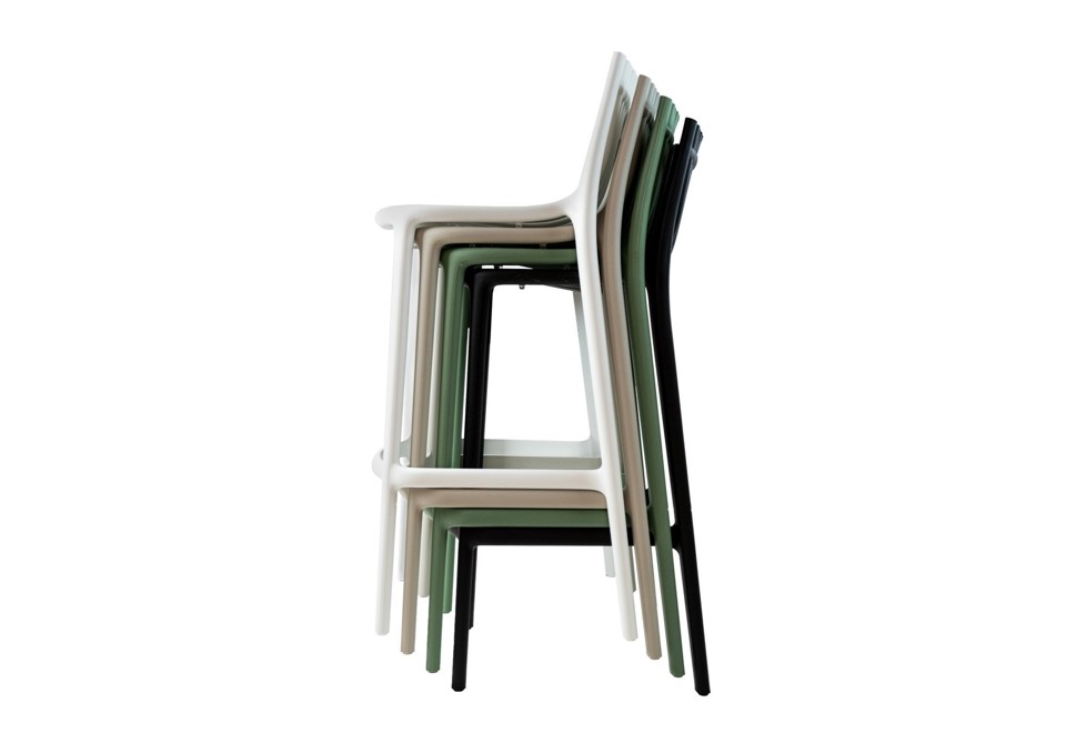 prima foto IBIZA Sgabello alto impilabile in polipropilene con schienale