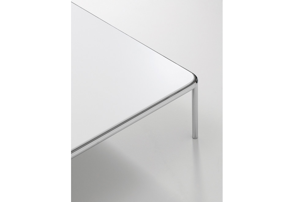 terza foto UP Tavolino basso in stile moderno per contract