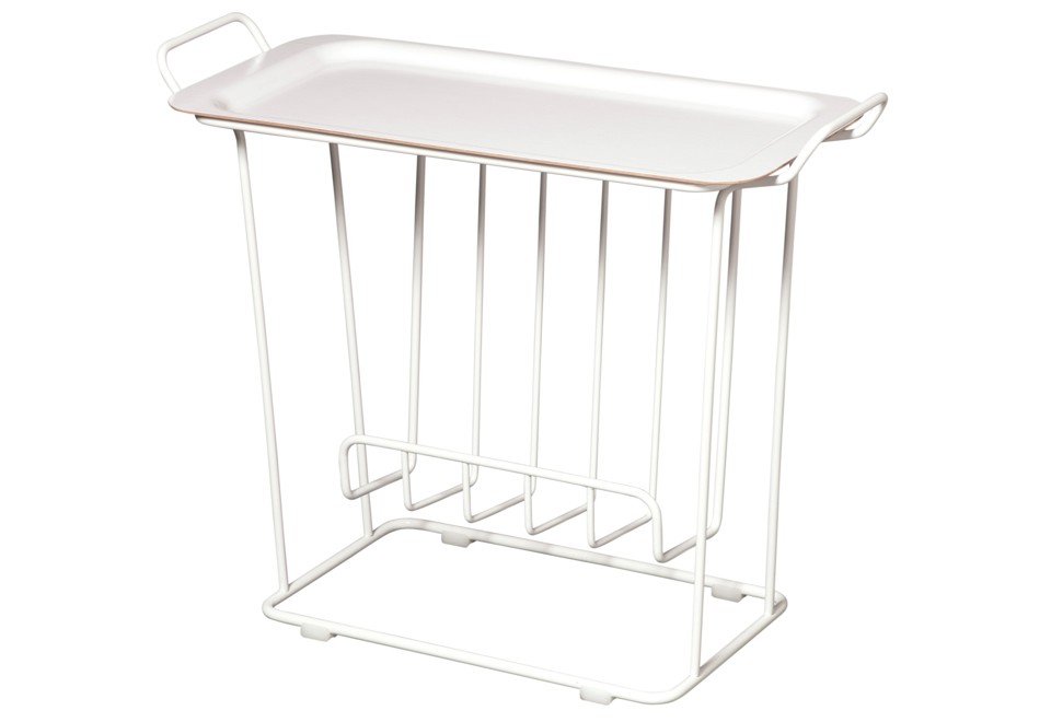 prima foto MINNIE MAE PAPER Tavolino in metallo verniciato con portariviste con vassoio