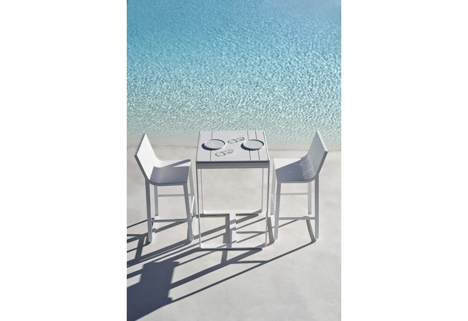 seconda foto FLAT Sgabello alto in alluminio termolaccato a slitta con schienale