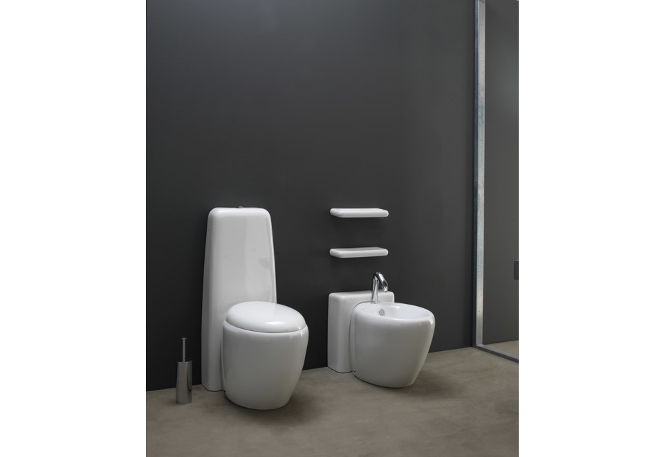 seconda foto TOUCH Wc monoblocco in ceramica